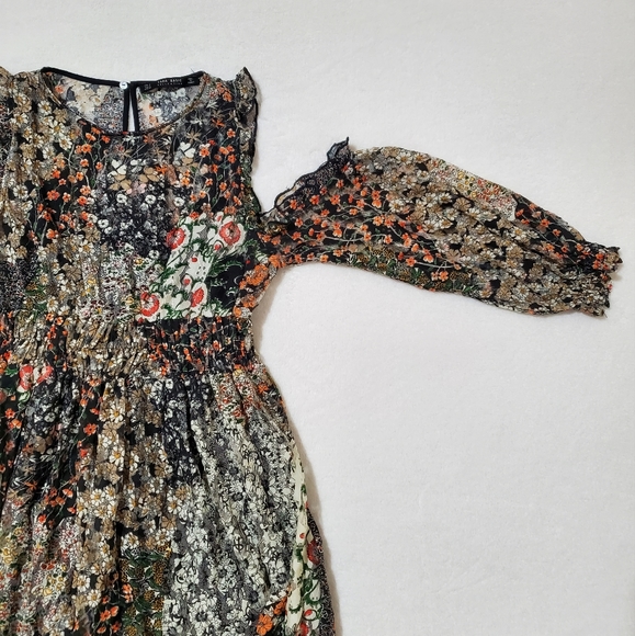 Zara Lace Floral Cold Shoulder Midi Dress - Picture 3 of 10
